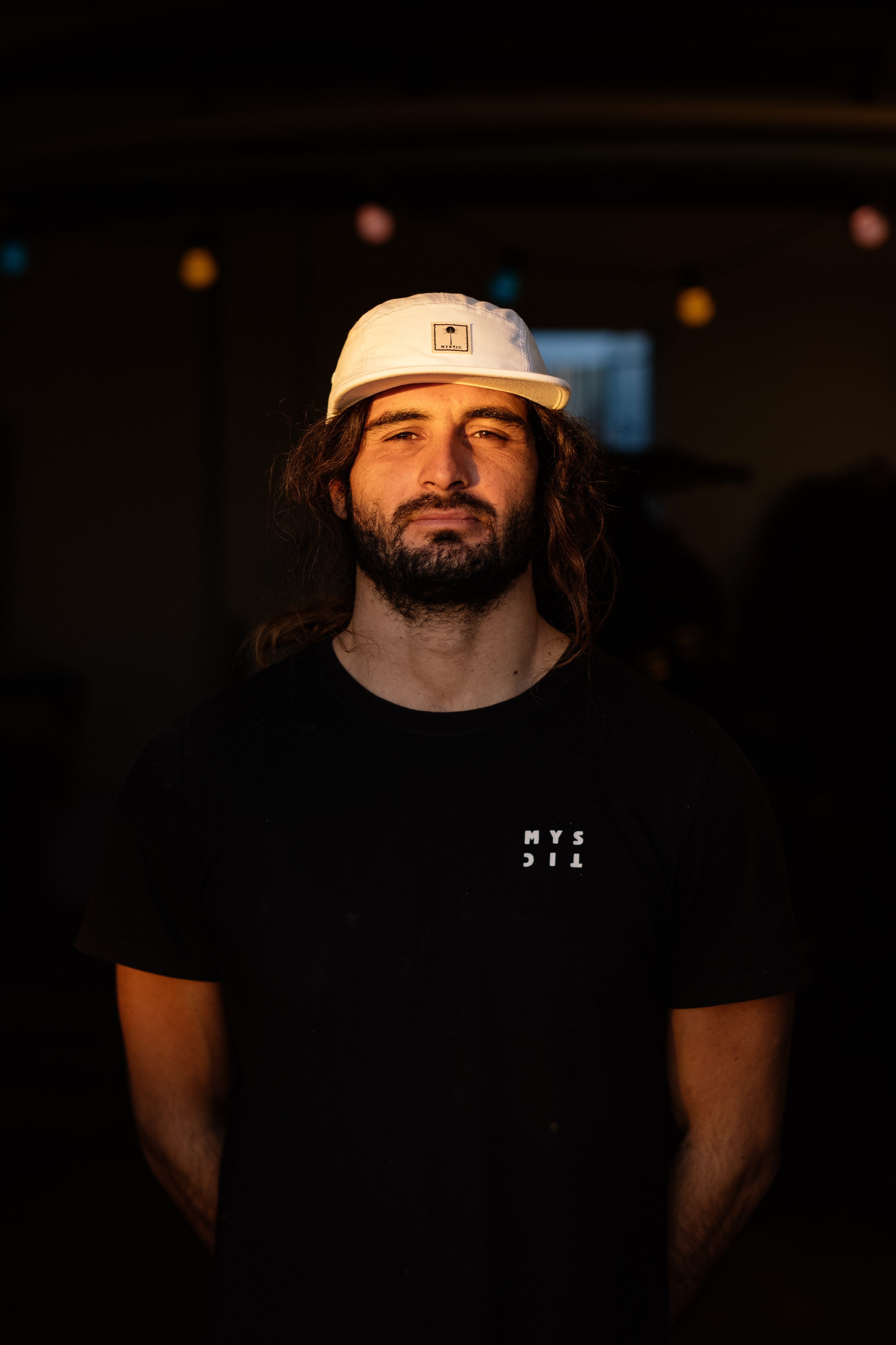 Portret van Sacha Bongaertz, oprichter van Surf4Reuma.
